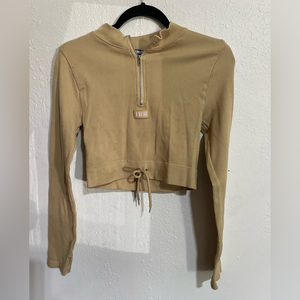 Long sleeve crop top